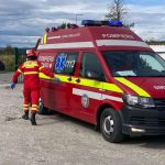 Accident pe DN14 la Saros pe Tarnave masina in zid