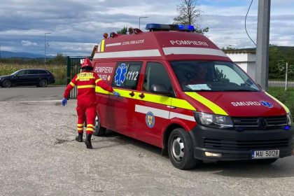 Accident pe DN14 la Saros pe Tarnave masina in zid