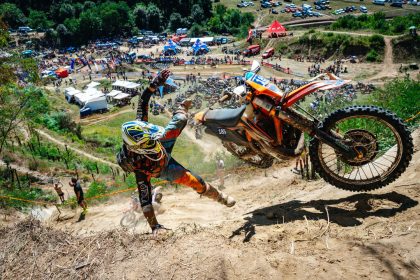 Autobuze pentru cei care merg la finish ul Red Bull Romaniacs