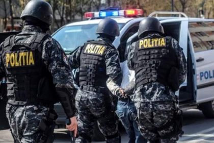 Barbat arestat dupa ce si a batut rudele in curte