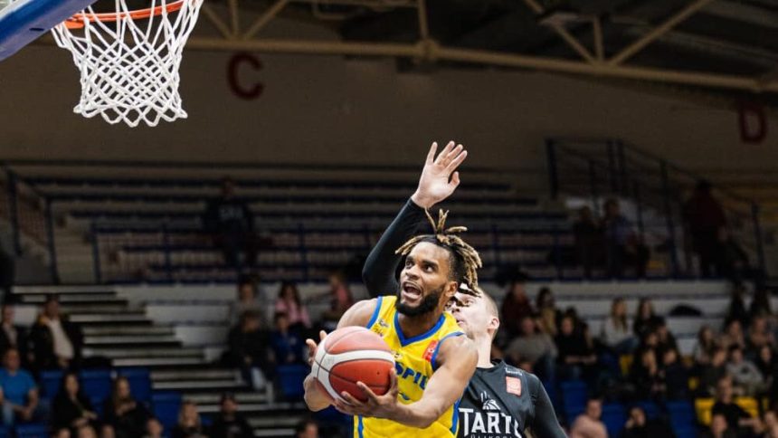 CSU Sibiu a transferat un american din Letonia