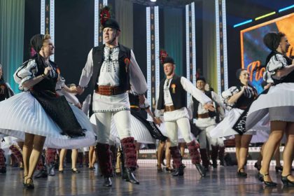 Copilaria in pasi de dans Proiect cultural sibian