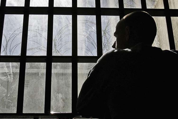 Cosmar nesfarsit pentru o sibianca sotul o ameninta din puscarie