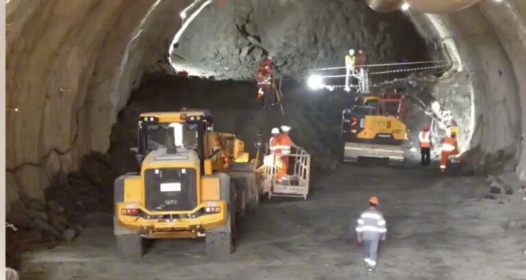 Cum decurg lucrarile pe ciotul din autostrada rusinii