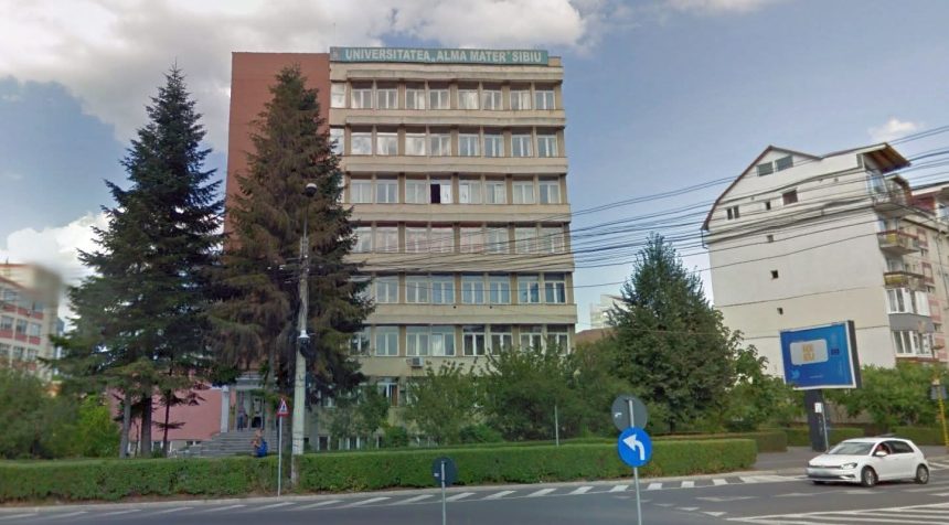 Elevi de la Caragiale mutati in cladirea turn Somesului