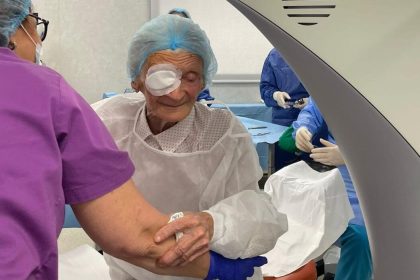 Femeie de 100 de ani operata de cataracta la Ofta Total