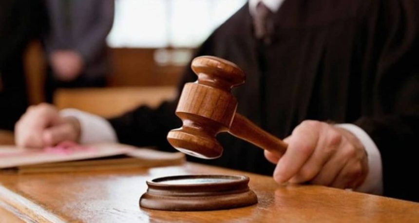 Guvernul propune pensionarea magistratilor la 65 de ani