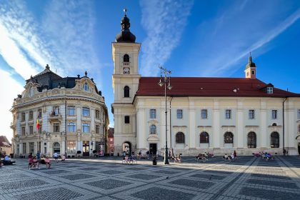 Pavajul din Piata Mare criticat in Consiliul Local