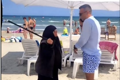 Plaja transformat n ring de box O cersetoare atac un brbat