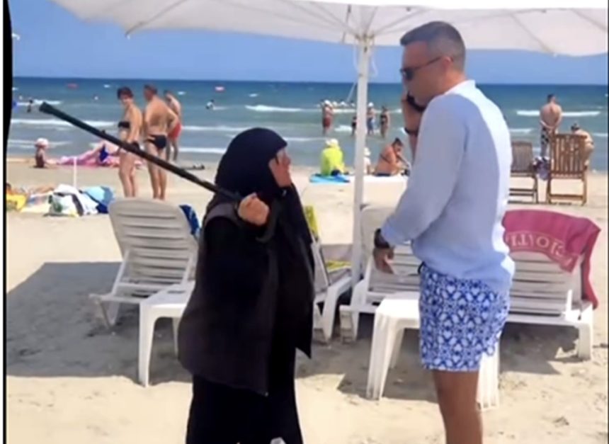 Plaja transformat n ring de box O cersetoare atac un brbat