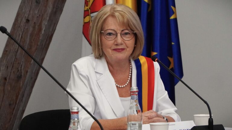 Primarul Sibiului anunta majorarea amenzilor Fodor Lucrurile au scapat de sub control video