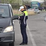 Prins la volan pe Valea Oltului permis suspendat