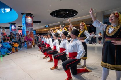 Promenada Mall scen pentru tradiii din patru tri