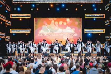 Sibiul devine capitala a folclorului international