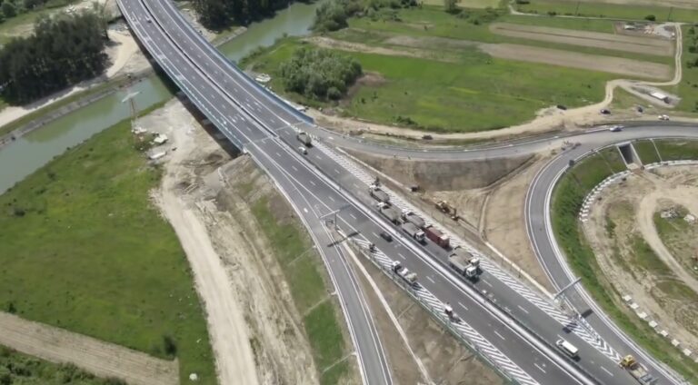 Surpriza pe santier Lotul de pe autostrada Sibiu Pitesti gata mai devreme