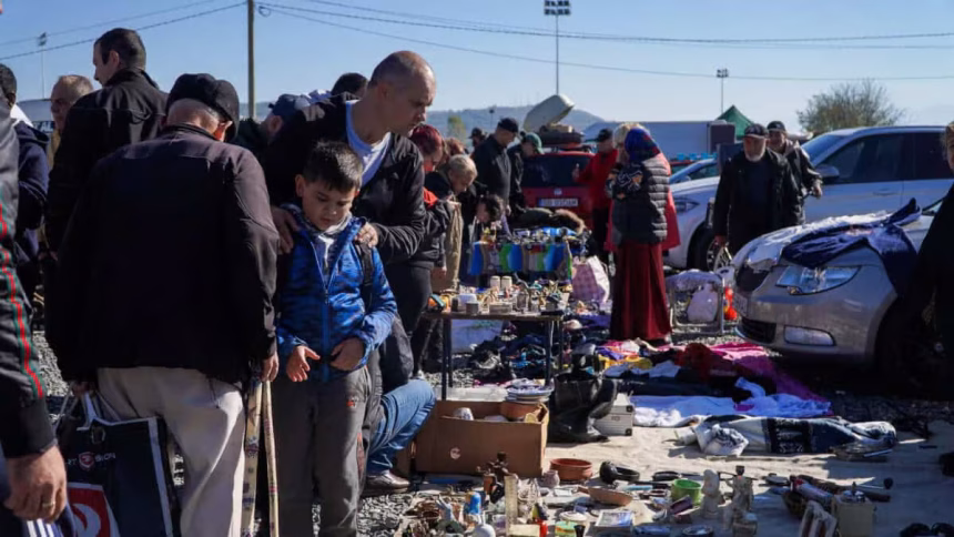 Targul Obor se reconfigureaza Spaii organizate pentru vanzatori si vizitatori