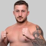 Un luptator sibian vrea sa infrunte patru adversari in ring