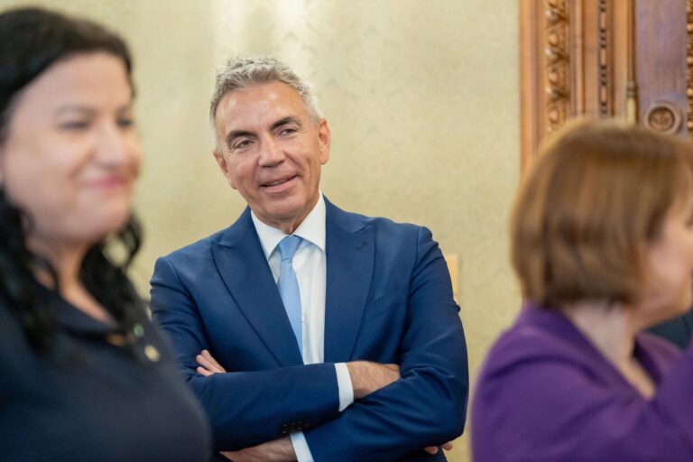 Vicepremierul Dragos Anastasiu si a dat demisia