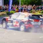 adrenalina si spectacol in centrul sibiului superspeciala de raliu a atras pasionatii de viteza foto video