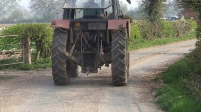 Accident cu tractoare si alcool la Fofeldea
