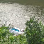 Accident pe Valea Oltului Masina in Olt foto