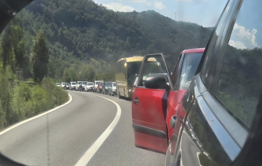 Accident pe Valea Oltului trafic ingreunat spre Sibiu
