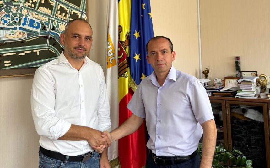 Adrian Echert viziteaza Moldova discuta cu primarul Cahul