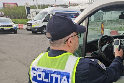 Beat crita la volanul unui TIR a lovit o masina in Sibiu