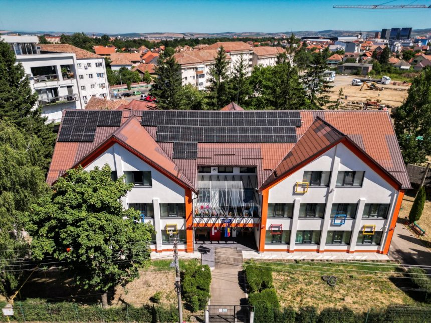 Directori si contabili in pericol dupa comasarea scolilor