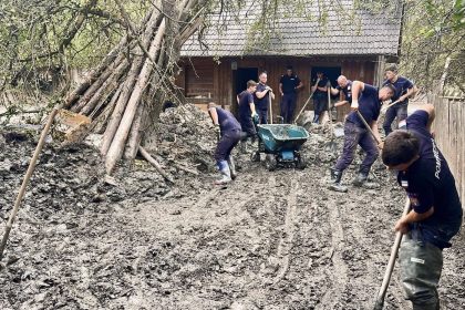 Eroi in uniforma Pompierii din Sibiu sau intors acasa