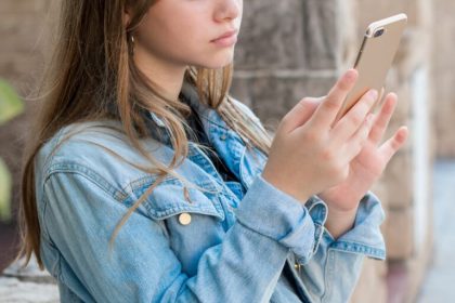 Escrocherie la Sibiu fetita inselata de un angajat Instagram