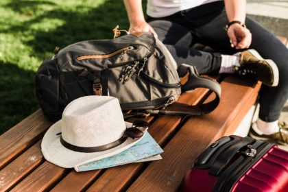 Geanta de voiaj sau trolerul Cand alegi flexibilitatea