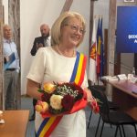 Gest neasteptat la Consiliul Local flori pentru Astrid Fodor
