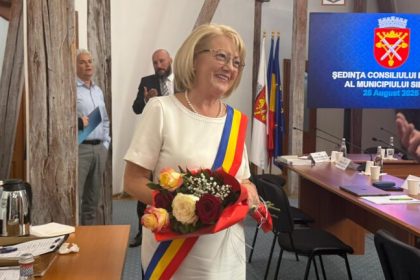 Gest neasteptat la Consiliul Local flori pentru Astrid Fodor