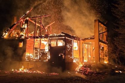 Imagini cu dezastrul de la Cisnadiora cabana arsa