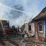 Incendiu puternic la Sorostin anexa arsa complet