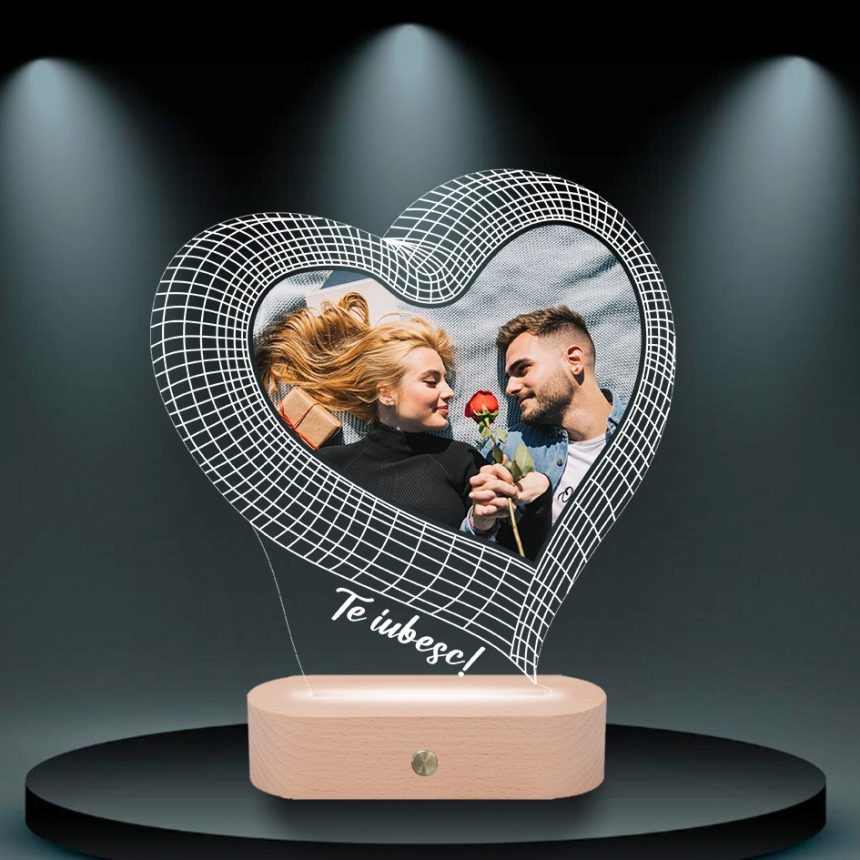 Lampa LED personalizata cu poza un cadou luminos