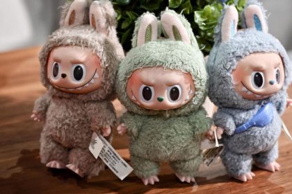 Papusa Labubu starneste controverse cu preturi mari