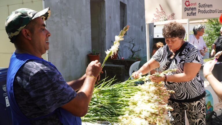 Participare record la Festivalul Tuberozelor din Hoghilag