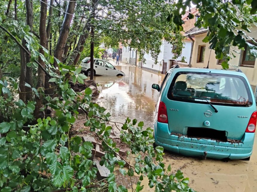 Pericol de inundatii pe raurile din Sibiu