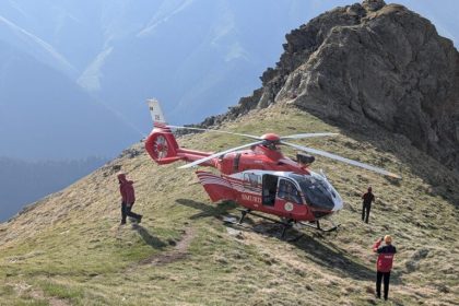 Salvat cu elicopterul dupa o cadere de 100 metri