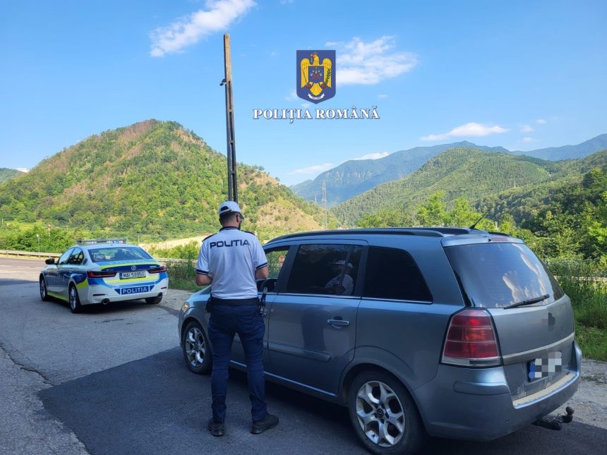 Scandal de coruptie la Valcea Politisti acuzati de falsificare