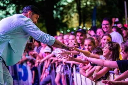 Sibiul de Odinioara Festival retro de 4 zile in parc