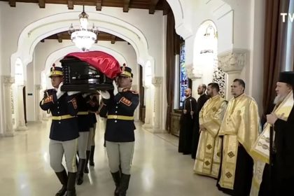 Sicriul cu trupul lui Ion Iliescu a ajuns la Cotroceni