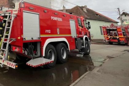 Trafic oprit langa mall ul de la Gara din cauza unei tevi de gaz sparte