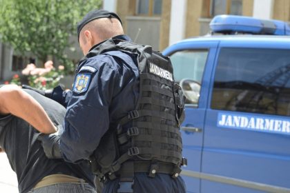 Trei tineri retinuti la Vurpar pentru bataie