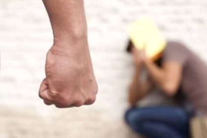 Viata unei femei din Racovita in pericol ordine de protectie