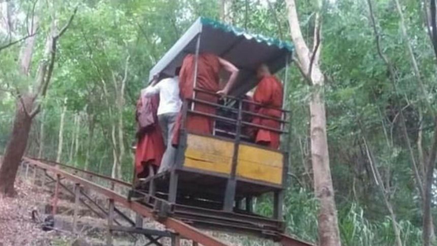 Accident fatal in Sri Lanka un roman si 6 calugari budisti au murit