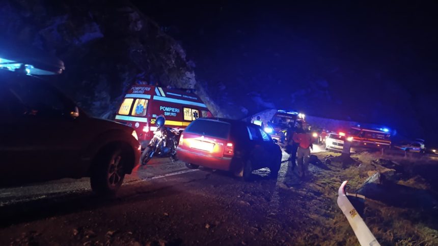 Accident grav pe Transfagarasan motociclist in impact cu borna