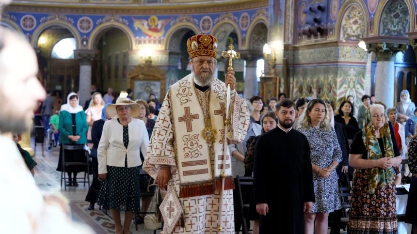 Afluentza de credinciosi la Catedrala din Sibiu